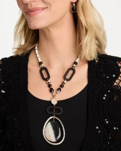 Agate Wood Pendant Necklace