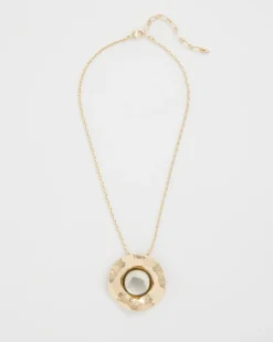 Green Gold Short Pendant Necklace