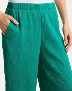 Petite Travelers™ Crinkle Textured Crop Pants