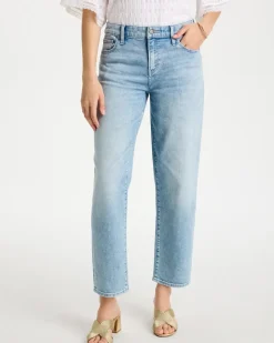 Relaxed Boyfriend Rolled Hem Jean
