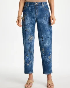 Relaxed Embroidered Boyfriend Jean