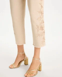 Relaxed Embroidered Fray Crop Pant