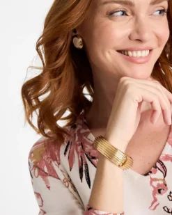 Ribbed Hinge Bangle