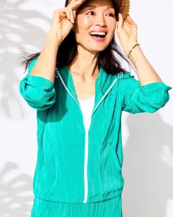Zenergy® Micro Plisse Hooded Jacket